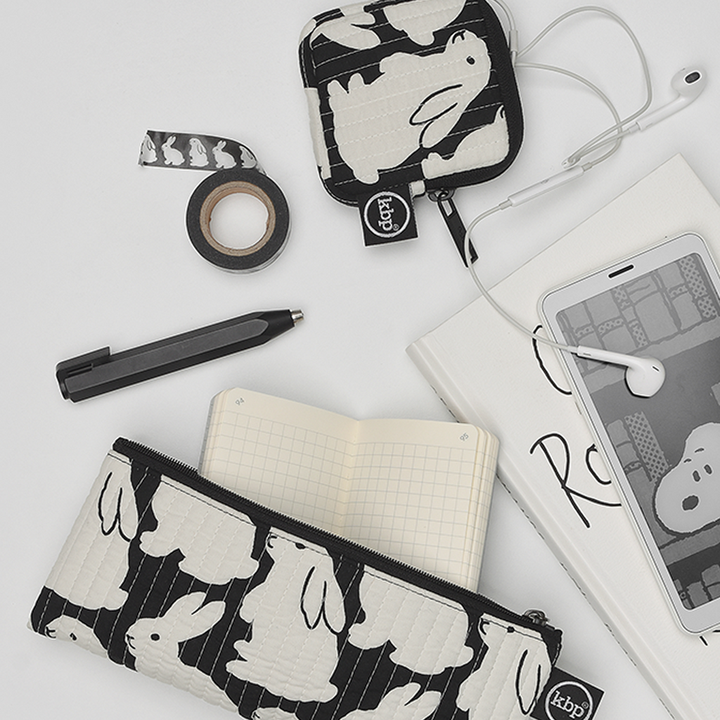 Quilting Little Black Bunnies Half Pouch
