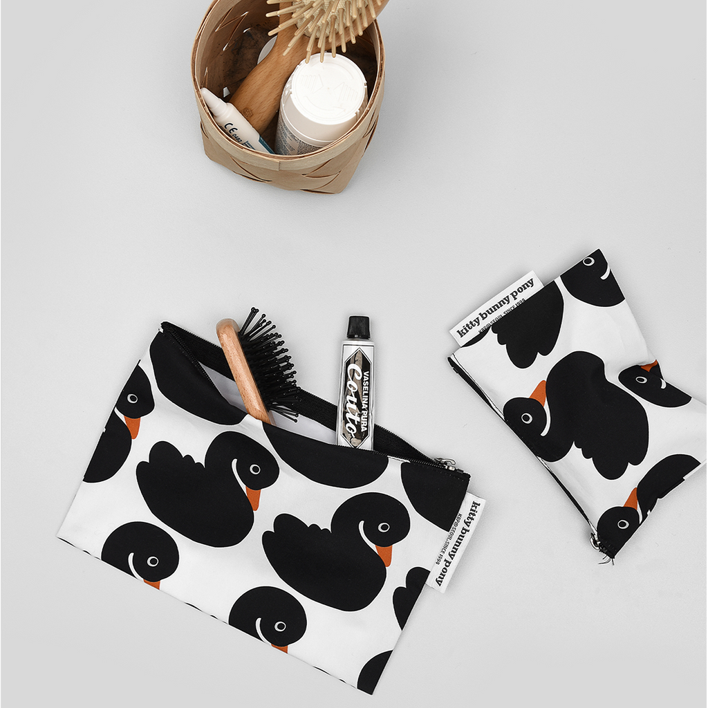 Swan Pouch