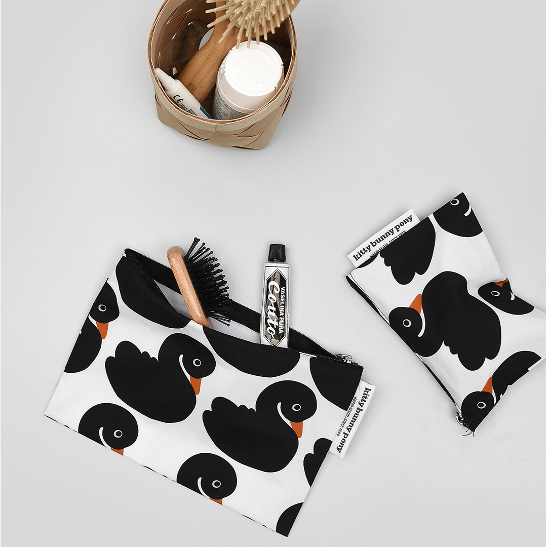 Swan Pouch