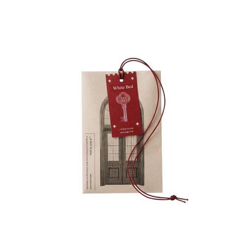 White Bed scent sachet by A Door to You